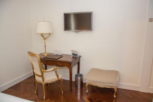 Imagen de la habitación del Hotel Villa Michelangelo, San Martino Bassa. Foto 4