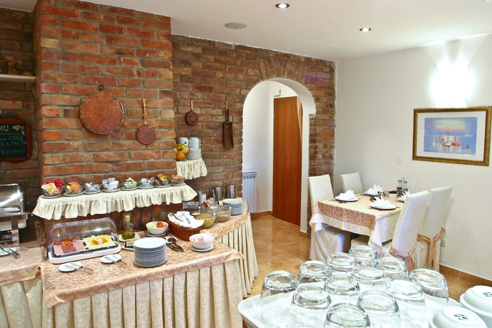 Imagen del bar/restaurante del Hotel Villa Midea. Foto 4