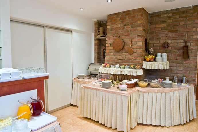 Imagen del bar/restaurante del Hotel Villa Midea. Foto 8