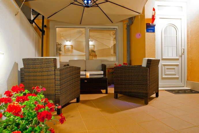 Imagen de los interiores del Hotel Villa Midea. Foto 15