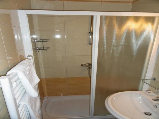 Imagen de la habitación del Hotel Villa Mila. Foto 8