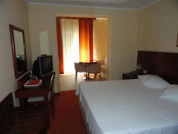Imagen de la habitación del Hotel Villa Mila. Foto 15