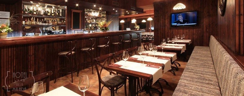 Imagen del bar/restaurante del Hotel Villa Milada. Foto 6