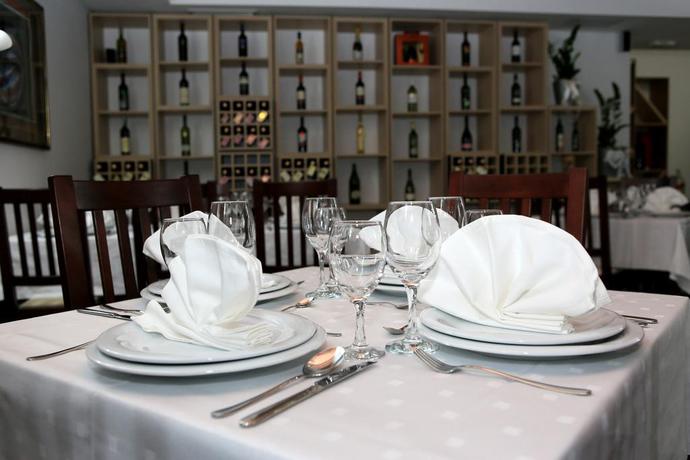 Imagen del bar/restaurante del Hotel Villa Milas. Foto 3