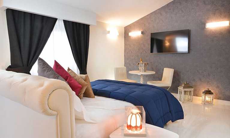 Imagen de la habitación del Hotel Villa Minieri Resort and Spa. Foto 15