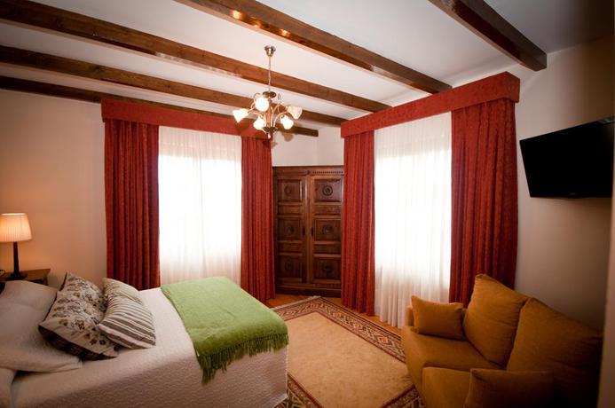 Imagen de la habitación del Hotel Villa Miramar, Poo de Llanes. Foto 5