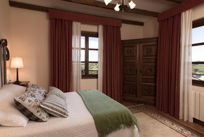 Imagen de la habitación del Hotel Villa Miramar, Poo de Llanes. Foto 8