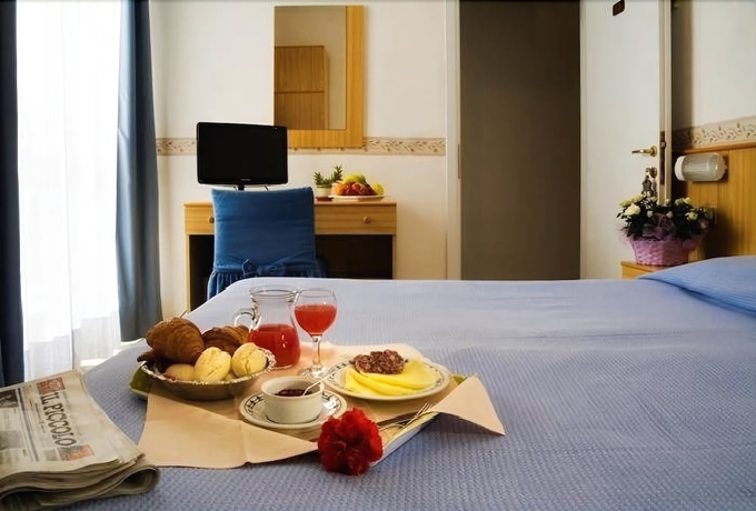 Imagen de la habitación del Hotel Villa Mirella. Foto 10