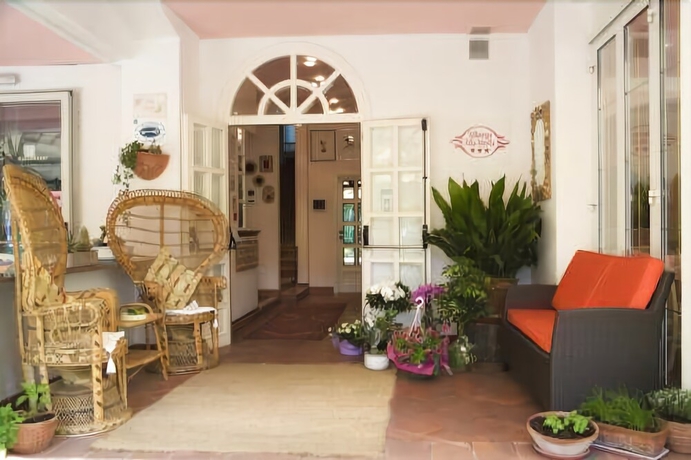 Imagen de los interiores del Hotel Villa Mirella. Foto 17