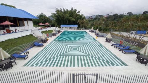 Imagen general del Hotel Villa M&oacute;naco, Combia. Foto 7