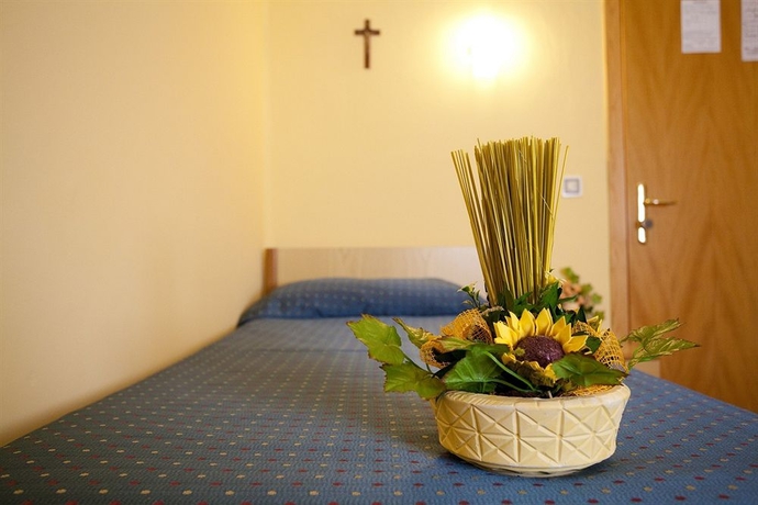 Imagen de la habitación del Hotel Villa Moderna. Foto 12