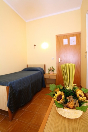 Imagen de la habitación del Hotel Villa Moderna. Foto 14