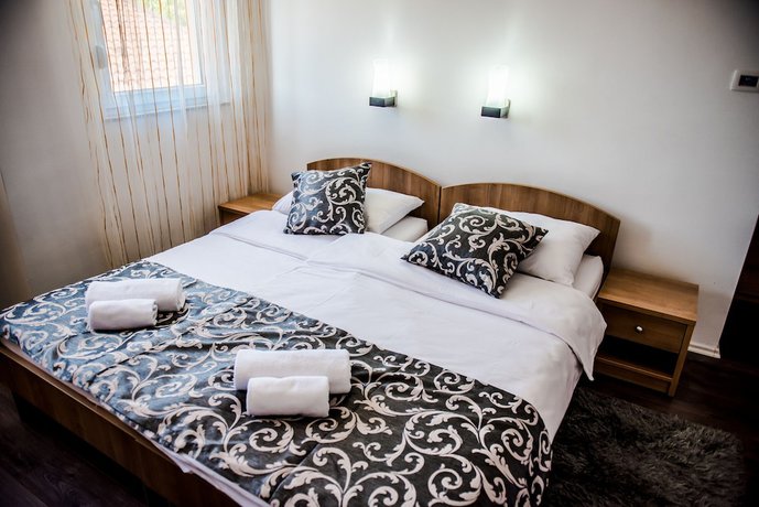 Imagen de la habitación del Hotel Villa Monaco. Foto 3