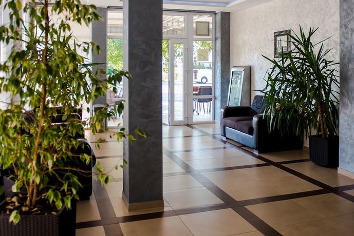 Imagen de los interiores del Hotel Villa Monaco. Foto 18