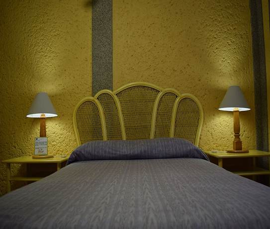 Imagen de la habitación del Hotel Villa Monarca. Foto 19