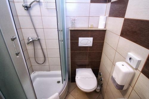Imagen de la habitación del Hotel Villa Monsena. Foto 9