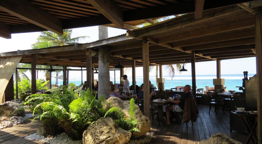 Imagen del bar/restaurante del Hotel Villa Montana Beach Resort. Foto 2