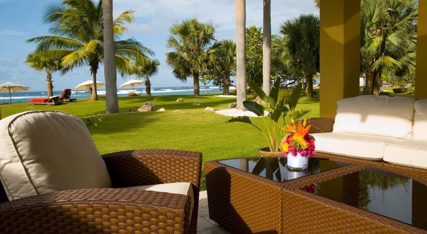 Imagen de los interiores del Hotel Villa Montana Beach Resort. Foto 11