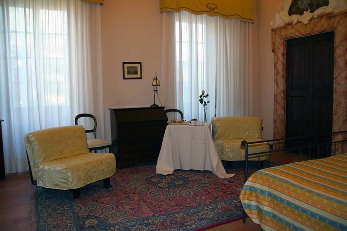 Imagen de la habitación del Hotel Villa Montegranelli. Foto 10