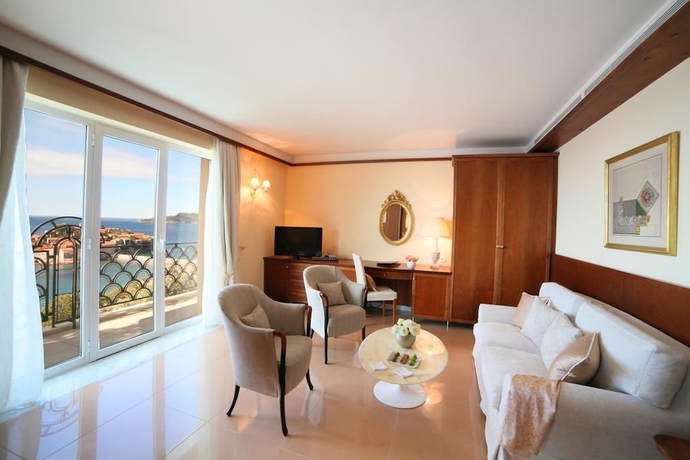 Imagen de la habitación del Hotel Villa Montenegro. Foto 8