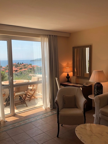 Imagen de la habitación del Hotel Villa Montenegro. Foto 10