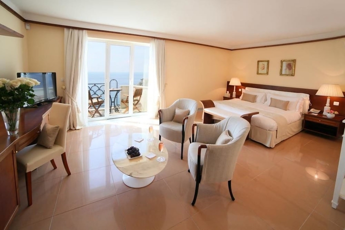Imagen de la habitación del Hotel Villa Montenegro. Foto 12