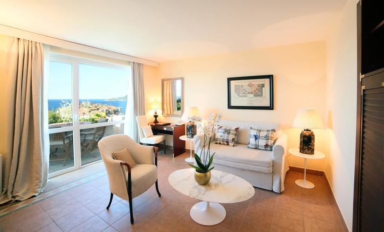 Imagen de la habitación del Hotel Villa Montenegro. Foto 15