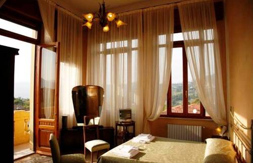 Imagen de la habitación del Hotel Villa Moorings. Foto 13