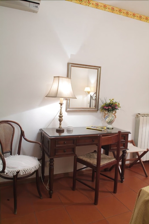 Imagen de la habitación del Hotel Villa Mora. Foto 16