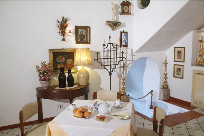 Imagen del bar/restaurante del Hotel Villa Mora. Foto 6