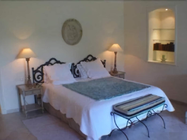 Imagen de la habitación del Hotel Villa Morelia. Foto 11