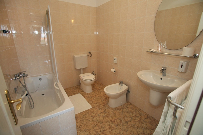 Imagen de la habitación del Hotel Villa Moretti. Foto 7