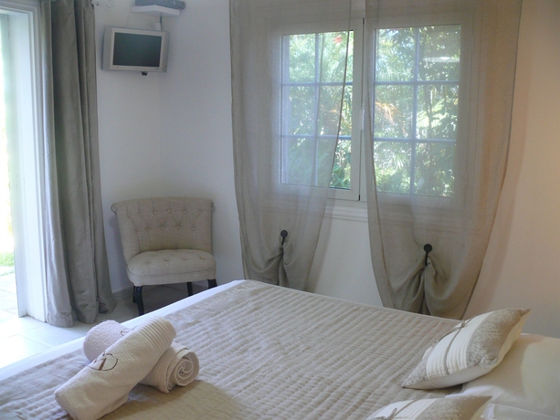 Imagen de la habitación del Hotel Villa Morgane. Foto 4