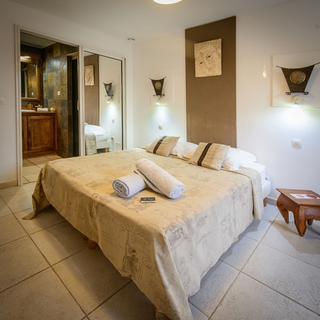 Imagen de la habitación del Hotel Villa Morgane. Foto 6