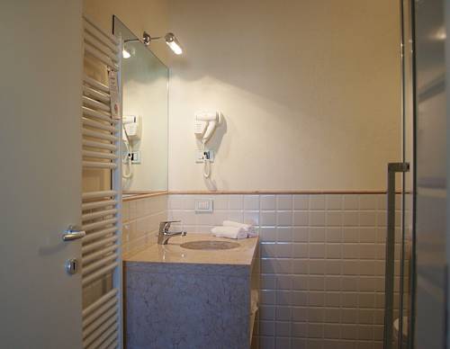 Imagen de la habitación del Hotel Villa Moron. Foto 4