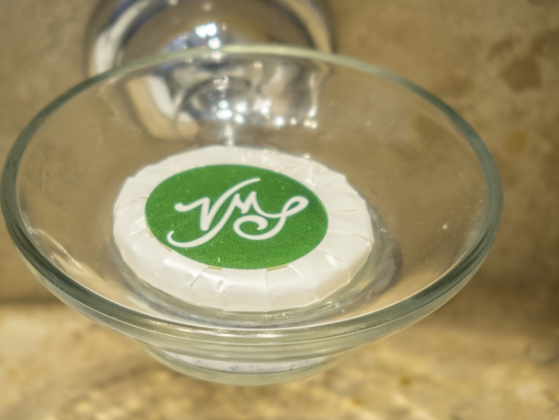 Imagen de la habitación del Hotel Villa Morra Suites. Foto 8