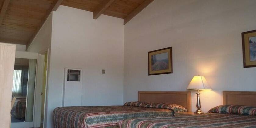 Imagen de la habitación del Hotel Villa Motel, San Luis Obispo. Foto 17