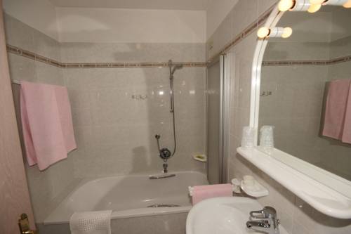 Imagen de la habitación del Hotel Villa Mozart. Foto 3