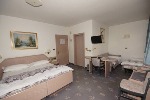 Imagen de la habitación del Hotel Villa Mozart. Foto 5
