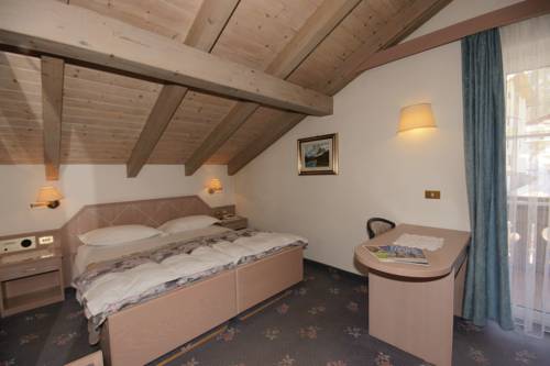 Imagen de la habitación del Hotel Villa Mozart. Foto 7