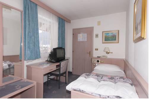 Imagen de la habitación del Hotel Villa Mozart. Foto 9