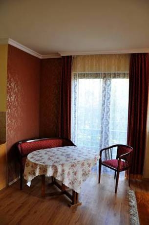 Imagen general del Hotel Villa M&uacute;zsa Deluxe Apartments. Foto 4