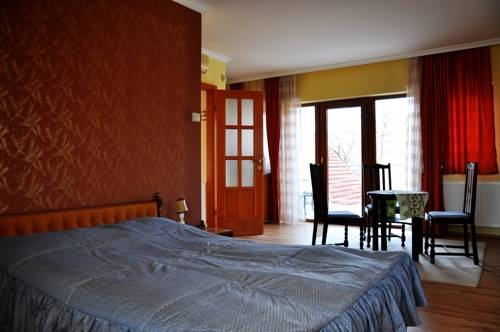 Imagen general del Hotel Villa M&uacute;zsa Deluxe Apartments. Foto 7