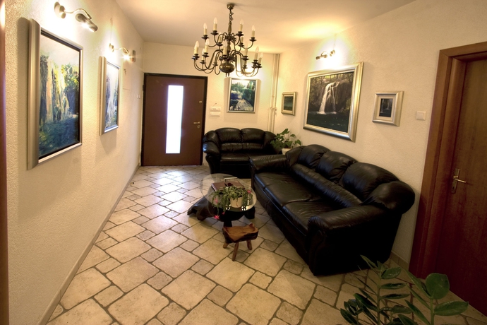 Imagen de los interiores del Hotel Villa Mukinja. Foto 14