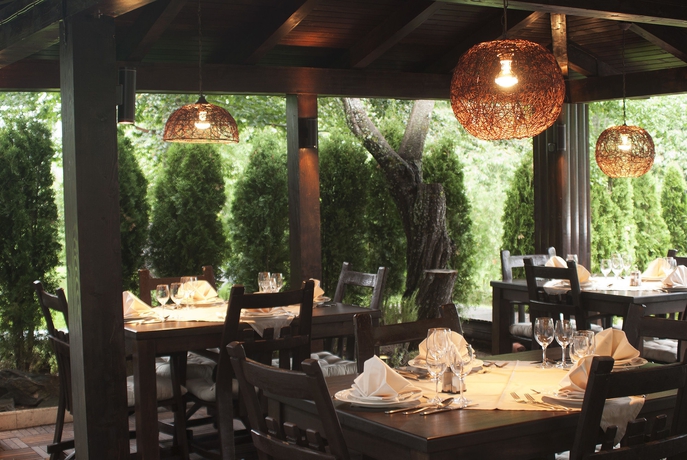 Imagen del bar/restaurante del Hotel Villa Mukinja. Foto 4