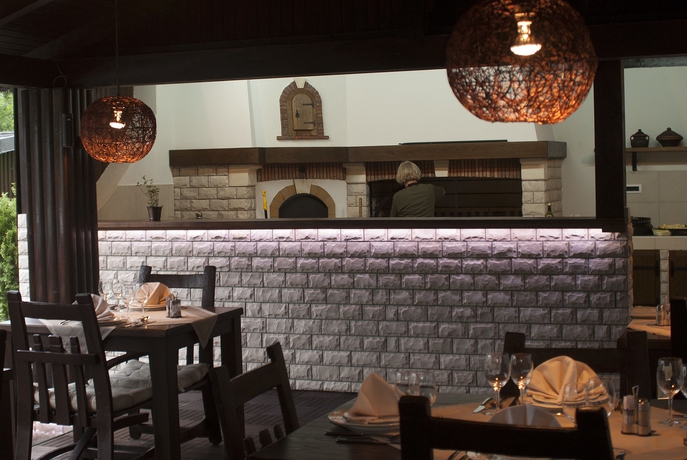 Imagen del bar/restaurante del Hotel Villa Mukinja. Foto 5