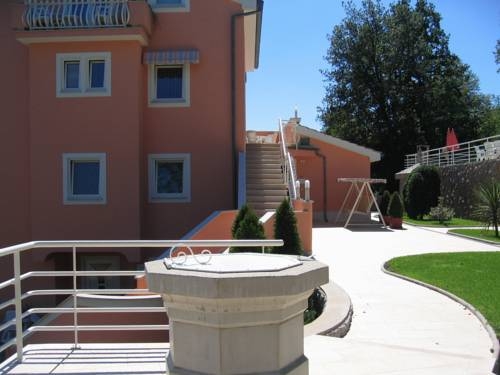 Imagen general del Hotel Villa Nada. Foto 11
