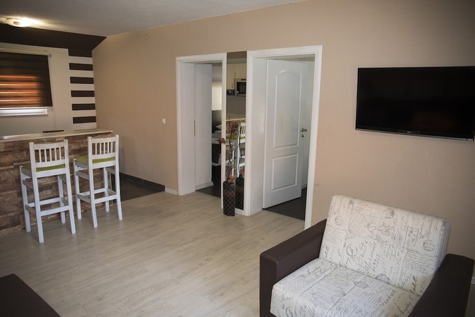 Imagen de la habitación del Hotel Villa Nadin. Foto 2