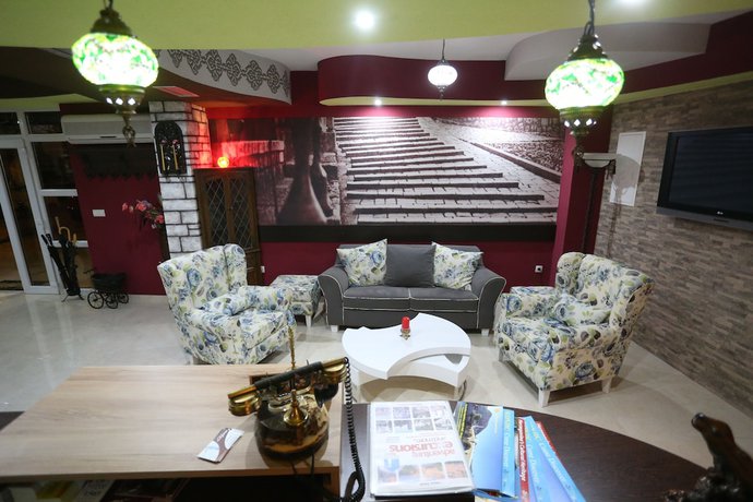 Imagen de los interiores del Hotel Villa Nadin. Foto 13