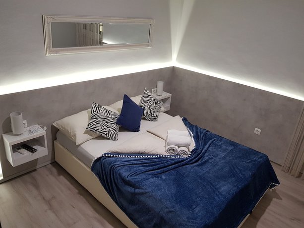 Imagen de la habitación del Hotel Villa Nadin. Foto 7